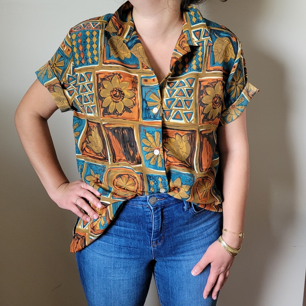 VTG | Retro Button Up Collared Shirt